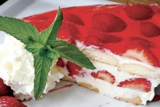 Tenhle dezert zmizel ještě před tím, než jsem stihla kamarádkám dovysvětlit, že je nepečený! Všechny čtyři odcházely s receptem