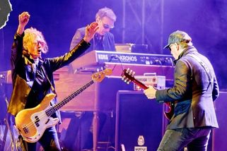 NAŽIVO: Glenn Hughes má smlouvu s ďáblem, Bonamassa hraje jako bůh