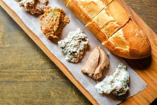 Recepty na oblíbené silvestrovské pomazánky - Novinky