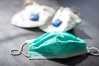 Nenosil roušku a vyhodili ho z práce. Diskriminace, rozhodl soud - Seznam Zprávy