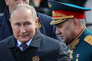 Putinova imperiální říše vyhrožuje Česku. Budete po desetiletí trpět, temně promluvil ruský senátor