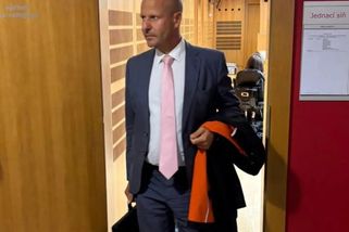 Sněmovna zřídila vyšetřovací komisi ke kauze Dozimetr. Opozice mluví o „otevření Pandořiny skříňky politických procesů“ - Echo24.cz