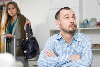 Chtěl odejít za milenkou, tak jsem odešla já. Musel zůstat a stará se o děti. Připadám si jako mrcha a nevím, co dál! - Proženy.cz