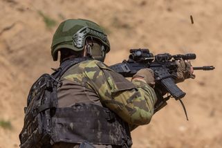 Galvion dodá NATO více než 250 000 balistických přileb Caiman®