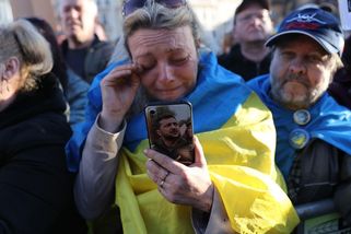 Galerie: Podívejte se, jak vypadala sobotní Praha podporující Ukrajinu - Seznam Zprávy