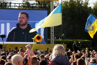 Nazlobeného Zelenského přivítaly ve Vilniusu ovace - Seznam Zprávy