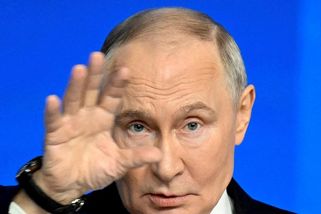 Rusku hrozí kolaps. Putin si žije ve vlastním světě, varuje ruský generál