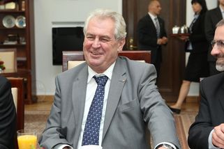 Miloš Zeman. Politik, který se prolhal až na vrchol, slaví osmdesátku - Médium.cz