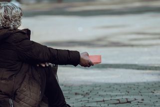 Švédská vláda uvažuje o zákazu žebrání - Seznam Zprávy