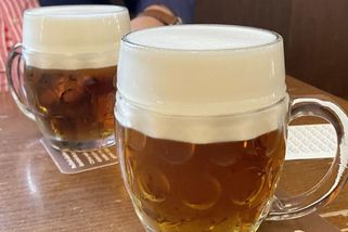 České pivo je dnes objektivně nejlepší na světě. Poslechněte si to od cizince - Médium.cz