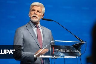 Mediální novela má podle prezidenta „řadu problémových bodů“ - Lupa.cz