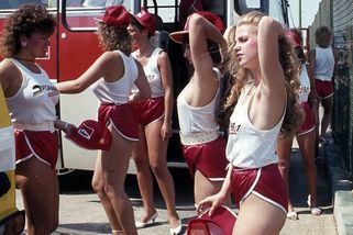 Legendy, polonahé dívky a svérázná atmosféra. Před 40 lety vstoupila formule 1 za železnou oponu - Garáž.cz