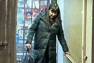 Smutný pohled na královnu dětských srdcí: Dádu museli odvézt z restaurace. Místo vystoupení vyrazila do večerky - Super.cz