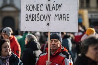 Fotky: „Válka s Turkem musí bejt.“ Jak se demonstrovalo za prezidenta - Seznam Zprávy