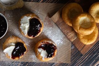 Bavorské vdolečky s povidly a tvarohem nejlépe chutnají těsně před vychladnutím | Toprecepty