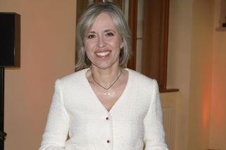 Jak žije moderátorka Alena Zárybnická: Svůj obytný vůz si zamilovala. Vaří si v něm a točí rozhovory - Médium.cz