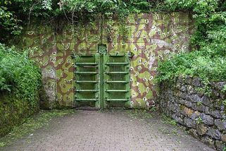 Květy | Protiatomové kryty: Mohou nás zachránit v případě katastrofy. Nutné je ale vědět, kde se nachází