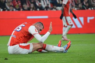 Jasné vítězství Arsenalu nad Slavií. Zápas ovšem přinesl několik diskutabilních momentů - Médium.cz