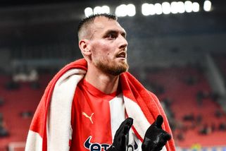 Byl to aut? Sporný gól změnil celý zápas v Edenu - Médium.cz