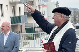 Církev vsadila na reality, faráře bude živit z nájmů - Novinky