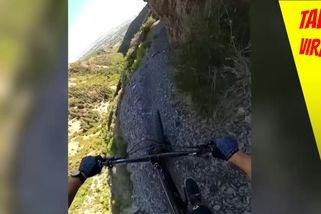 Jízda po hraně útesu očima cyklisty | Tady virál