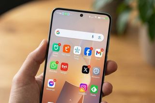 Mobilní telefony již hlásí tajné nahrávání. Barevná tečka v horní liště okamžitě odhalí digitálního špeha