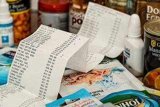 Lenost asistentů a pomalý software. Samoobslužné pokladny mě přivádí k šílenství - Médium.cz