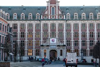 První střední škola v Belgii zavádí povinnou arabštinu. Podle ředitele je to „intelektuální výzva“ - Echo24.cz