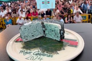 Ve Španělsku prodali nejdražší sýr na světě. Kolo stálo jako nová škodovka - Seznam Zprávy