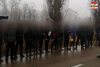 Auta na Břeclavsku byla plná migrantů - Novinky