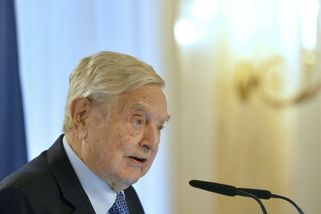 Čína čelí hospodářské krizi. Důvěra lidí je po eskapádě Evergrande otřesena, tvrdí Soros