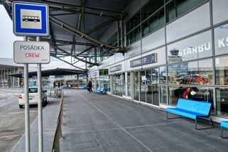 railtarget.cz/technologie-a-infrastruktura/dopravni-kletba-zlomena-pod-vilami-bohacu-vyvrtaji-tunel-vlak-na-letiste-dostal-klicove-razitko-11601.html