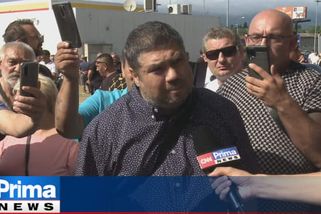 VIDEO: Drsný zásah policistů se nesmí zamést pod koberec, vyzývá bývalá hvězda Vyvolených