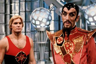 Směšný brak, nebo dokonalost? Flash Gordon na Supermana a Star Wars nestačil, ale je milován