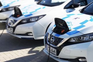 Češi domácí nabíjení elektroaut podle průzkumu neřeší, je pro ně drahé