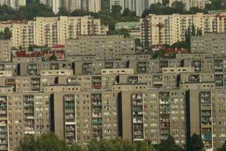 Kdo tvrdí, že za socialismu bylo bydlení dostupné, v té době buď nežil, nebo lže - Médium.cz