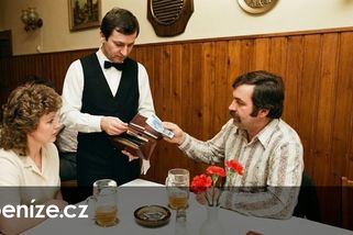 Kvíz ze socialistické hospody. Pamatujete za kolik byla dršťková a kolik stál řízek?
