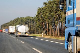 Kamioňák šokoval policisty, řídil dvacet hodin v kuse - Novinky