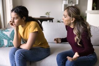 Dřu, aby se měla líp, ale dcera se za mě stydí