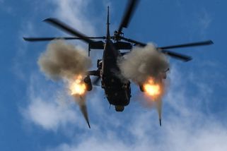Proč ruské vrtulníky na Ukrajině střílejí rakety do nebe? - Seznam Zprávy