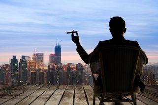 Průzkum ukázal měsíční čistý příjem, při kterém si už Češi připadají bohatí