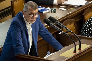 Zpomalení důchodů je stále ve hře. Poslanci jednali 13 hodin - Seznam Zprávy