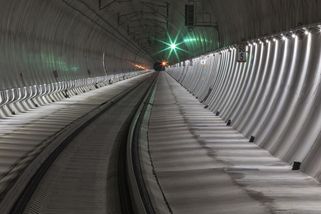 Velký problém pro Berounský tunel. Vyjde dvakrát dráž, odhady míří ke 100 miliardám