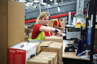 Práci našlo 74 tisíc ukrajinských uprchlíků. Kvůli jazyku ale hlavně nekvalifikovanou