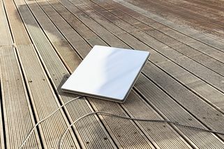 Na střeše nám přistál Muskův Starlink. Budete jej milovat, ale i nenávidět