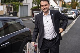 Motoristé tlačí ANO ke zdi. Ve hře je výměna resortů - Novinky