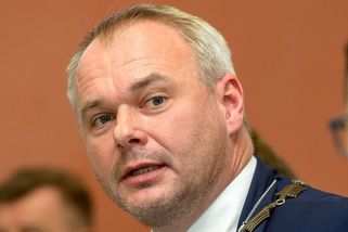 Policie zadržela primátora Chomutova. Razie kvůli korupci ve čtyřech krajích - Seznam Zprávy