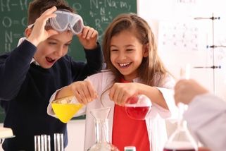 Kvíz: Chemie ze základky. Zjistěte, jestli zvládáte základy na jedničku nebo už jste všechno zapomněli