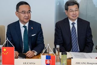 Na slovenském ministerstvu jednal hlavní čínský cenzor - Novinky