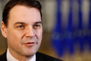 Macinka jako malý Orbán. Zúčastní se Rady míru